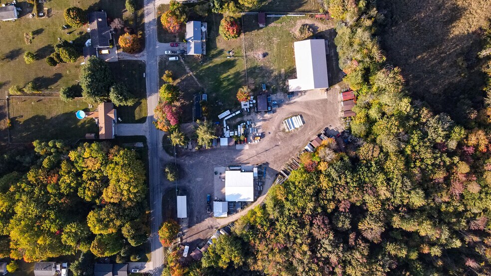 More Photos Of 1893 Pine Tree, Grawn Industrial For Sale