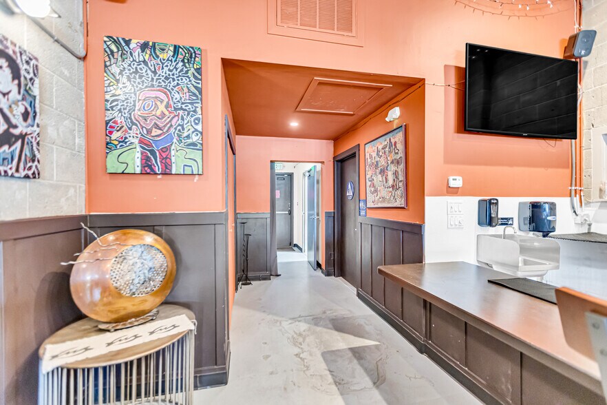 More Photos Of 1011 Del Paso Blvd, Sacramento Restaurant For Sale