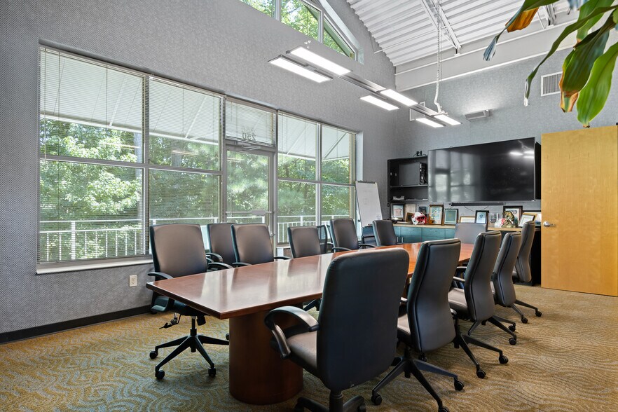 More Photos Of 6300-6310 Chapel Hill Rd, Raleigh Office For Sale