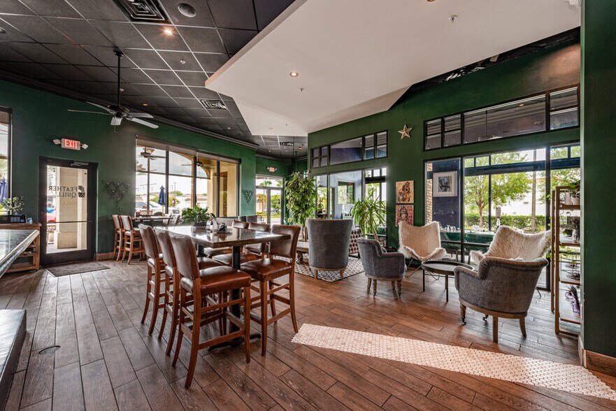 More Photos Of 4757 The Grove Dr, Windermere General Retail For Sale