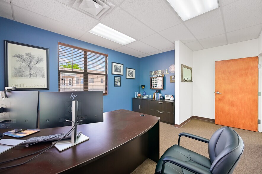 More Photos Of 3600 Rodeo Ln, Santa Fe Medical For Sale