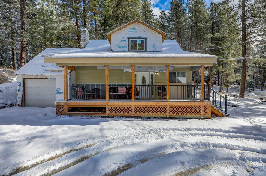More Photos Of 305 N 3rd St, Mccall Freestanding For Sale