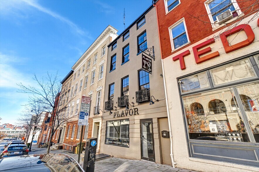 More Photos Of 15 E Centre St, Baltimore Bar For Sale