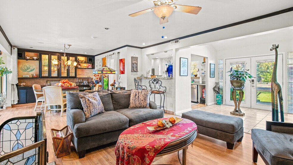 More Photos Of 1403 Rowena Way, Sacramento Specialty For Sale