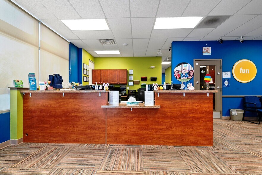 More Photos Of 1931 Main St, Green Bay Medical For Sale