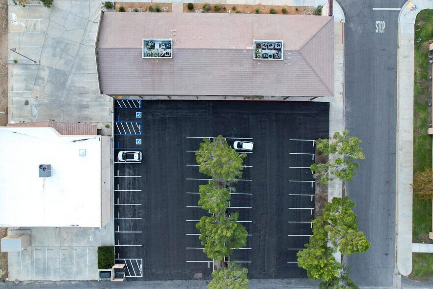 More Photos Of 14359 Amargosa Rd, Victorville Office For Sale