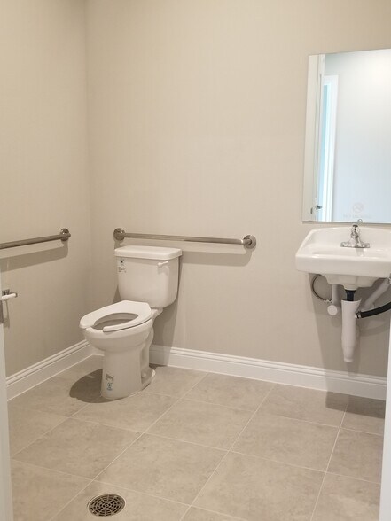 More Photos Of 3721 S Stonebridge Dr, McKinney Unknown For Lease