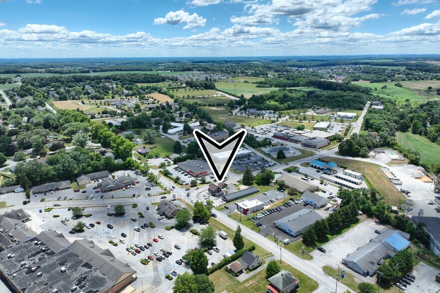 More Photos Of 550 S Main St, Shrewsbury Freestanding For Lease