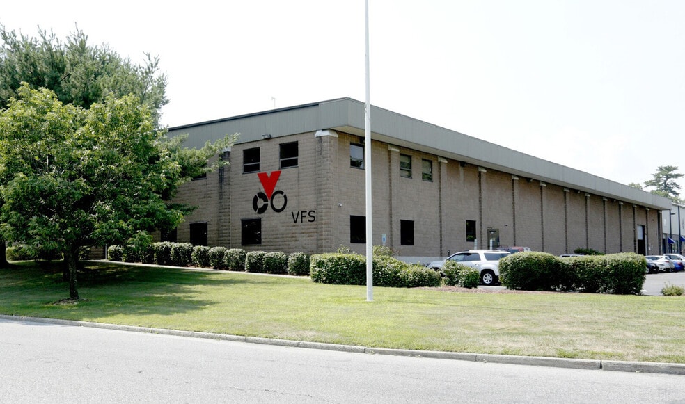 More Photos Of 1790 Swarthmore Ave, Lakewood Warehouse For Lease