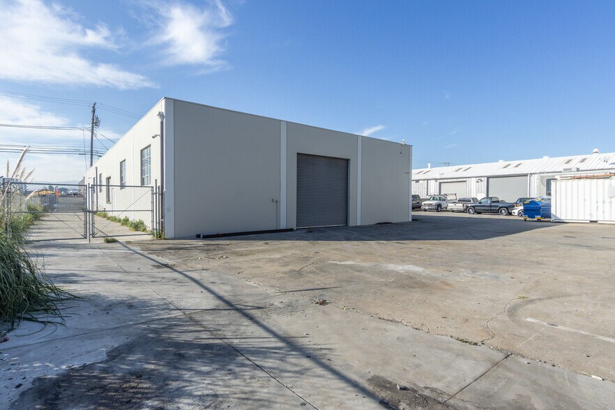 More Photos Of 320 Victory Ave, South San Francisco Warehouse For Lease