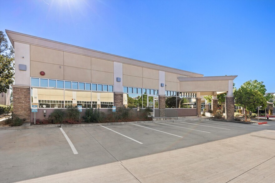 More Photos Of 27871 Smyth Dr, Santa Clarita Medical For Sale