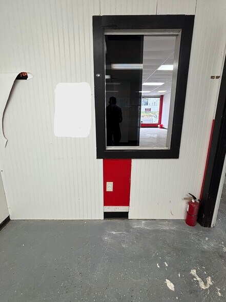 More Photos Of 842 W Main St, New Britain Freestanding For Lease