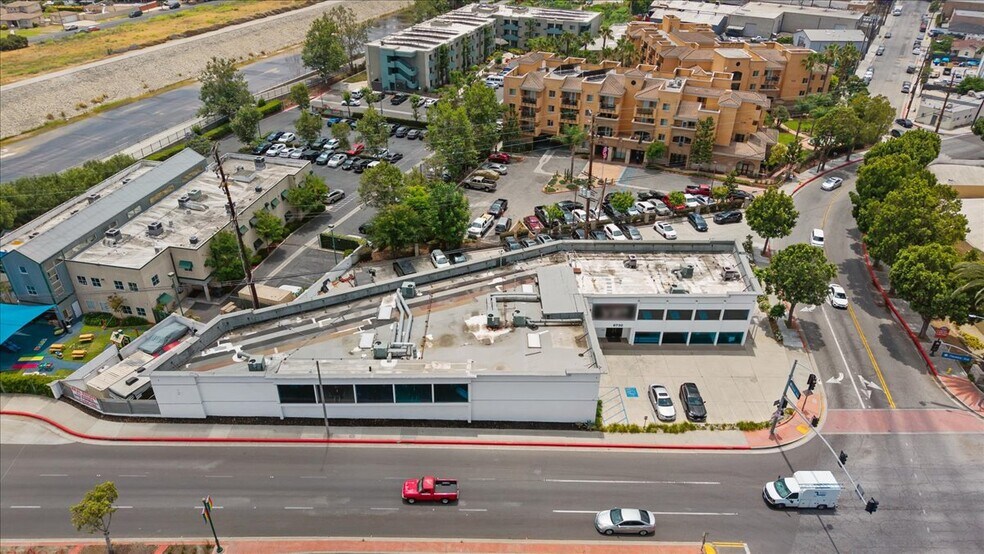 More Photos Of 6730 E Florence Ave, Bell Gardens Service For Sale