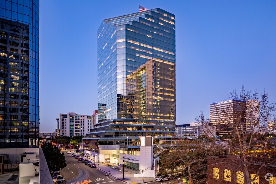 More Photos Of 401 W A St, San Diego Office For Lease