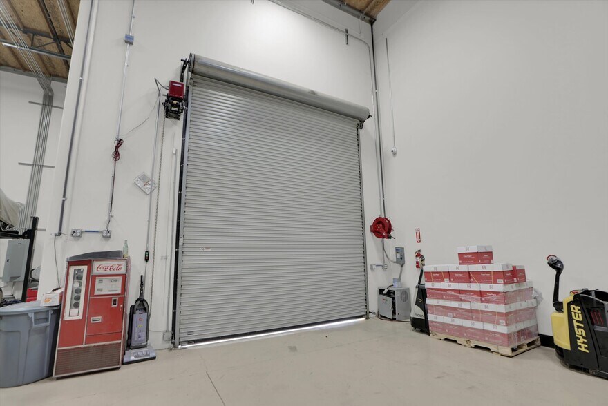 More Photos Of 4720-4790 Calle Carga, Camarillo Manufacturing For Sale