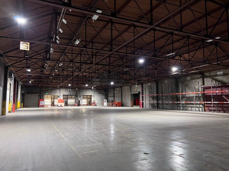 More Photos Of 2000 W Turner Rd, Lodi Manufacturing For Lease