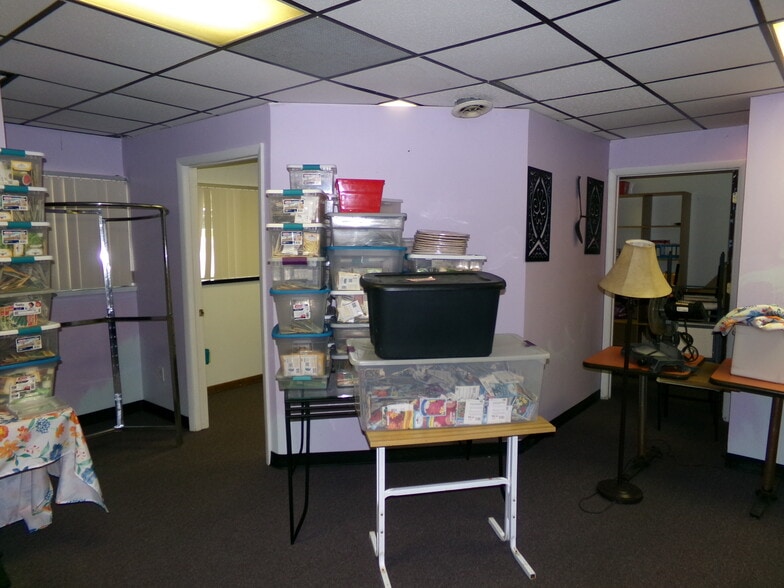 More Photos Of 4021 W Michigan Ave, Lansing Office For Sale