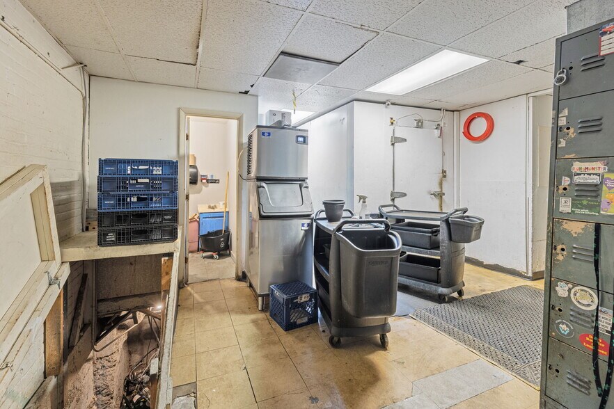 More Photos Of 512 Main St, Longmont Restaurant For Sale