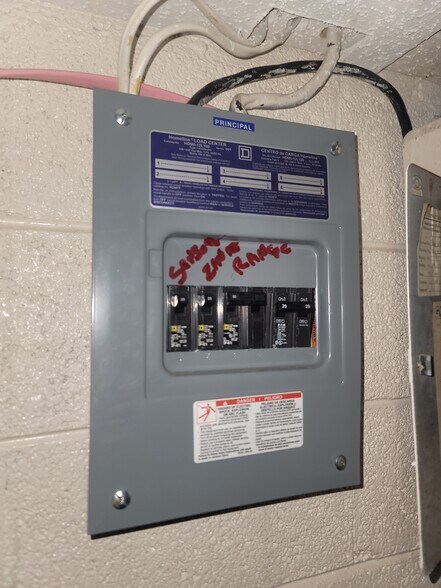 More Photos Of 1458 W 32nd St, Indianapolis Apartments For Sale