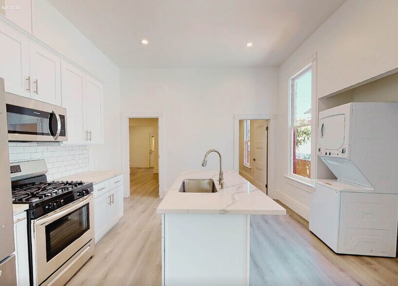 More Photos Of 1030 W 23rd St, Los Angeles Apartments For Sale