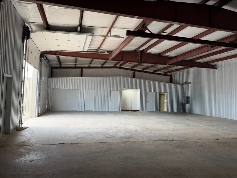 More Photos Of 2410 Steven Rd, Odessa Industrial For Lease