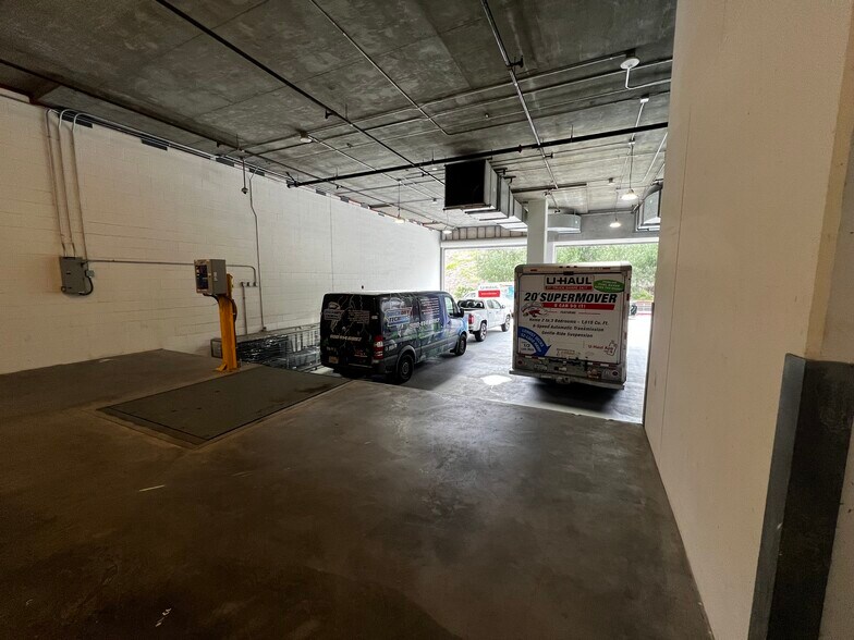 More Photos Of 1000 W 8th St, Los Angeles Apartments For Lease