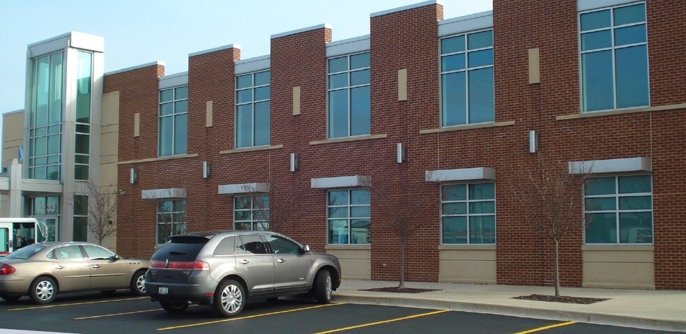 More Photos Of 3233 E Layton Ave, Cudahy Office For Lease