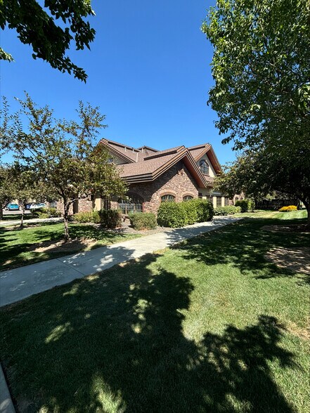 More Photos Of 1500 W Cayuse Creek Dr, Meridian Medical For Lease