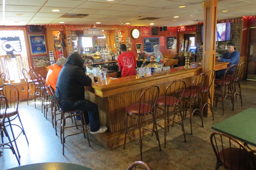 More Photos Of 1002 N Duke St, Lancaster Storefront Retail Residential For Sale