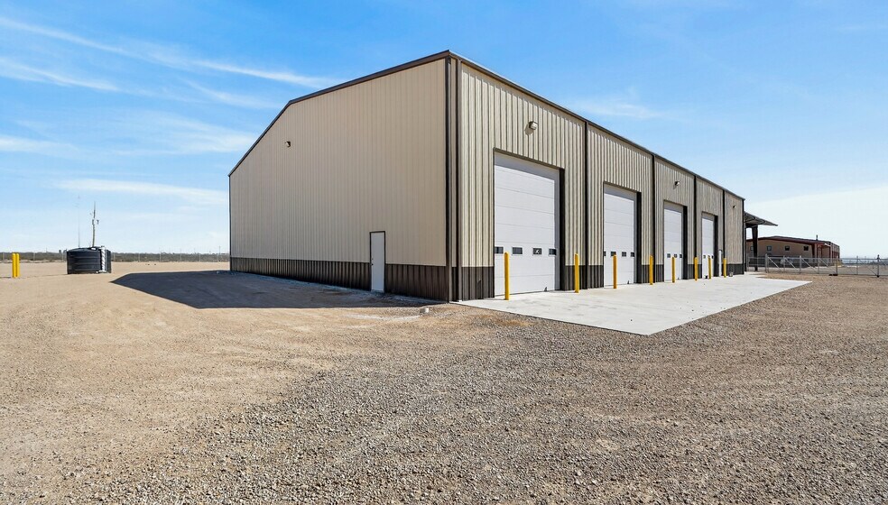 More Photos Of 16510 W Basin St, Odessa Warehouse For Sale