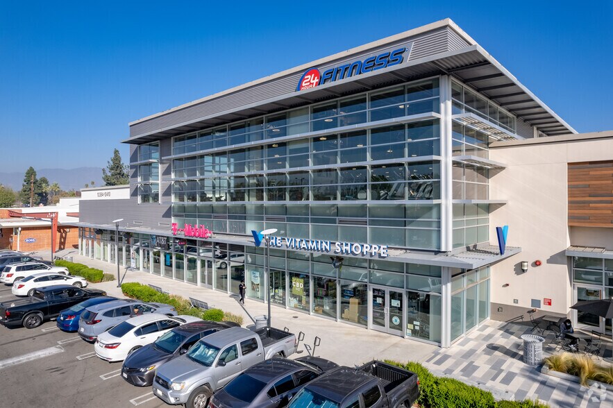 More Photos Of 10400 Sepulveda Blvd, Mission Hills Unknown For Lease