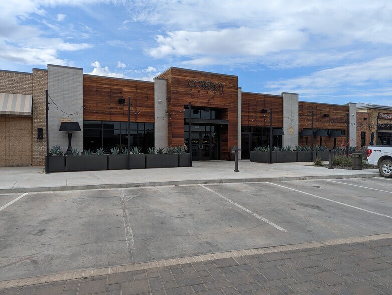 More Photos Of 200 Spring Park Dr, Midland General Retail For Lease