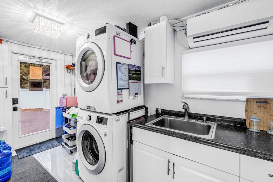More Photos Of 2200 49th St N, Saint Petersburg Medical For Sale