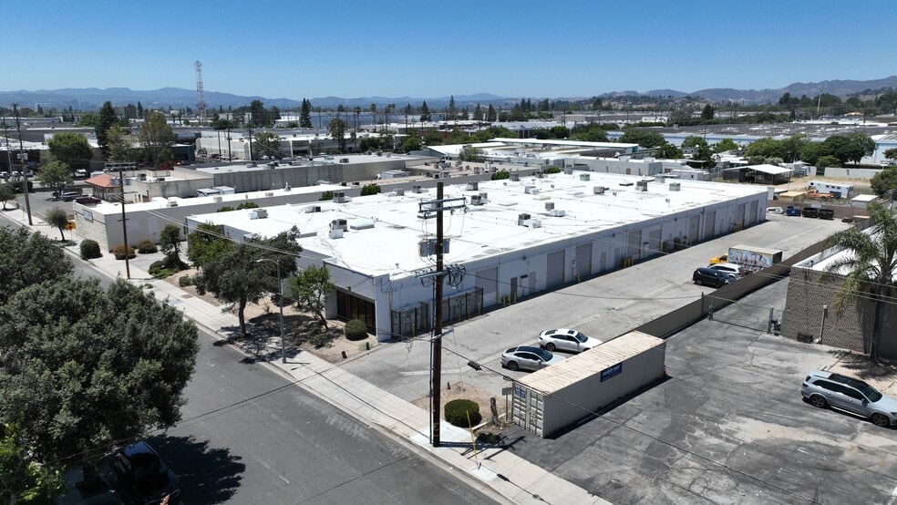 More Photos Of 9533-9551 Cozycroft Ave, Chatsworth Warehouse For Sale