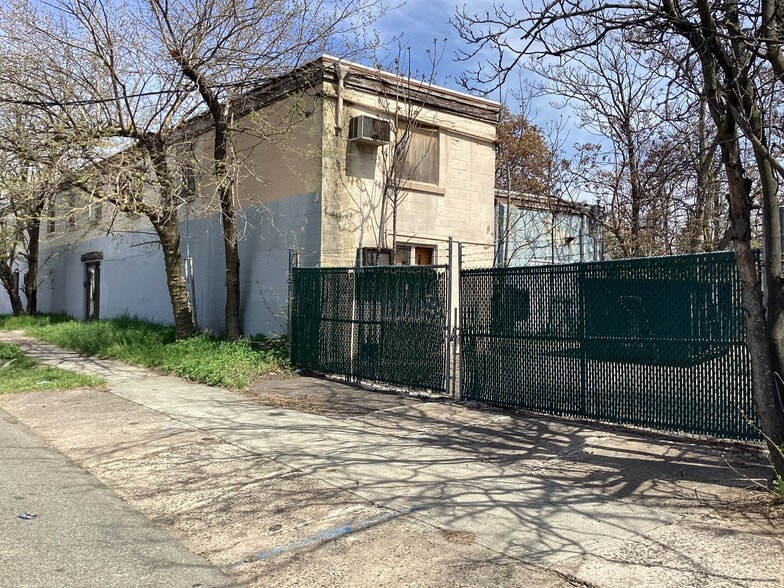 Primary Photo Of 133-143 Pennsylvania Ave ave, Paterson Warehouse For Sale