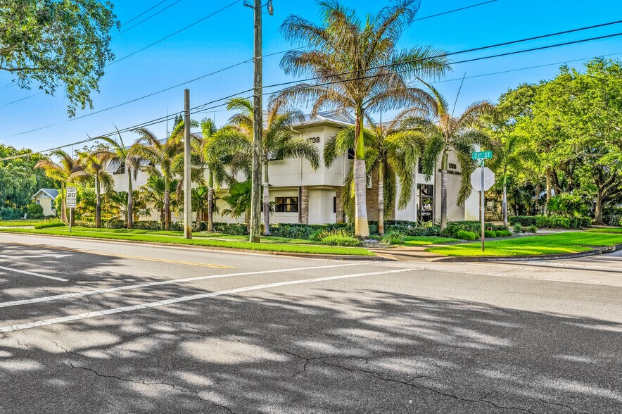 More Photos Of 1708 21st St, Vero Beach Office For Sale
