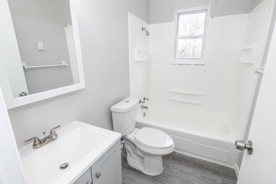 More Photos Of 1626 Linnbrook Dr, Dayton Apartments For Sale