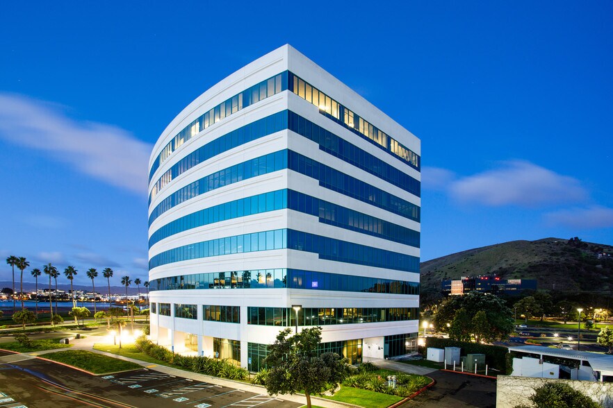 More Photos Of 8000 Marina Blvd, Brisbane Office For Lease