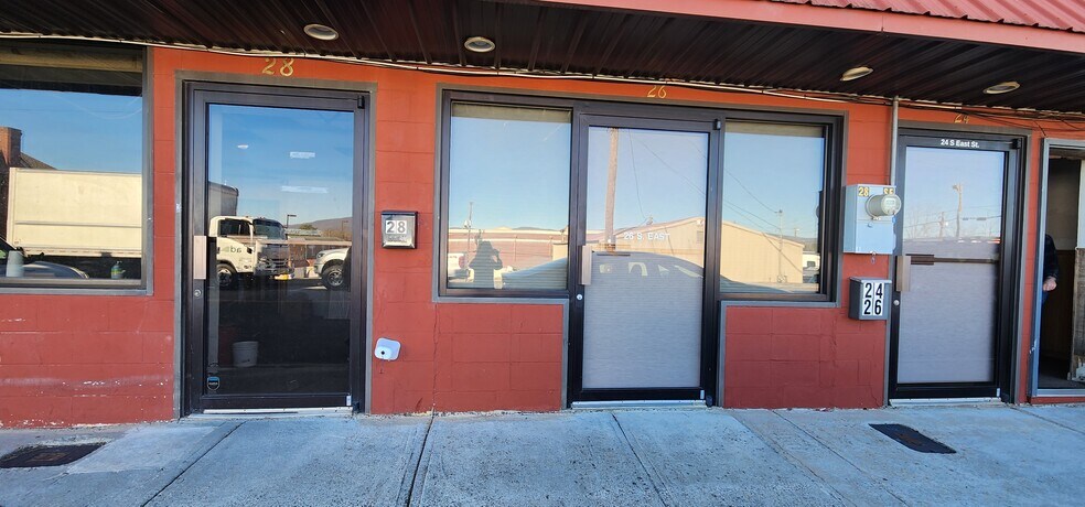 More Photos Of 24-28 S East St, Jasper Storefront Retail Residential For Lease