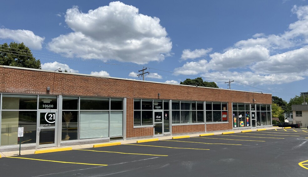 More Photos Of 10600 W Bluemound Rd, Milwaukee Freestanding For Sale
