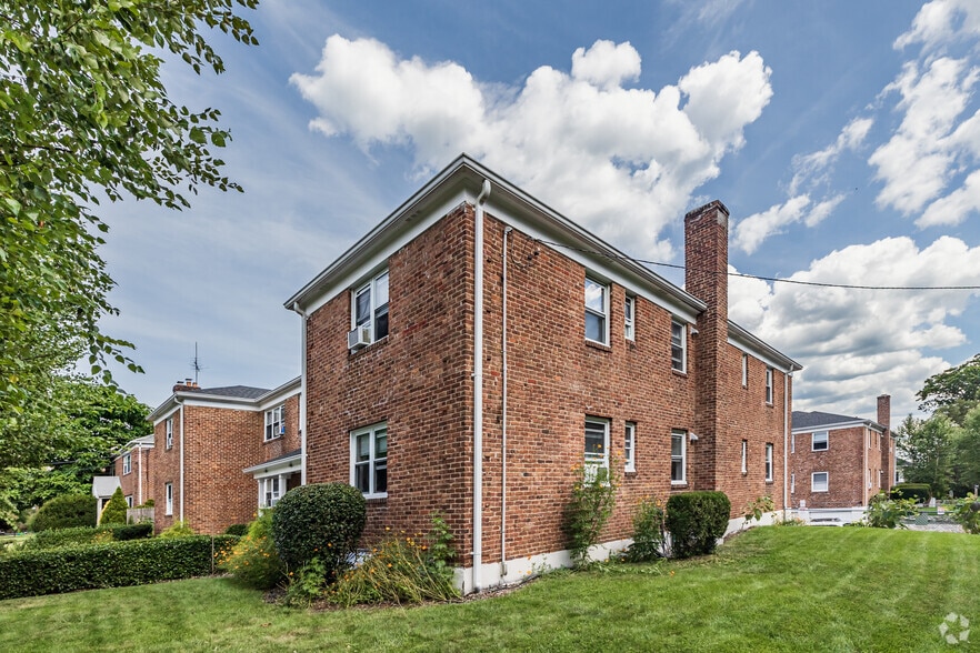 More Photos Of , Great Neck Multifamily For Sale