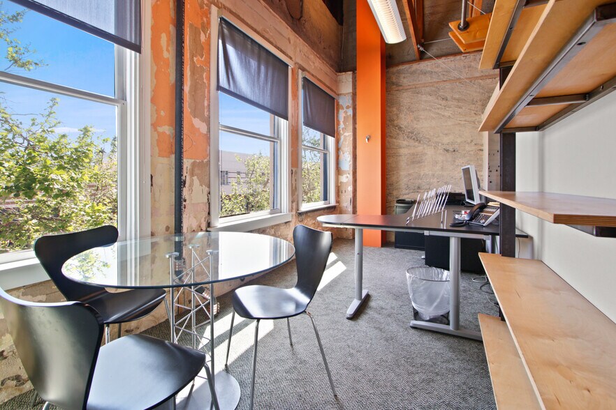 More Photos Of 301 W 4th St, Santa Ana Loft Creative Space For Sale