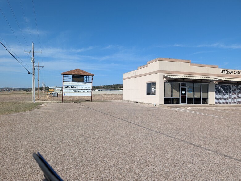 More Photos Of , Gatesville General Retail For Sale