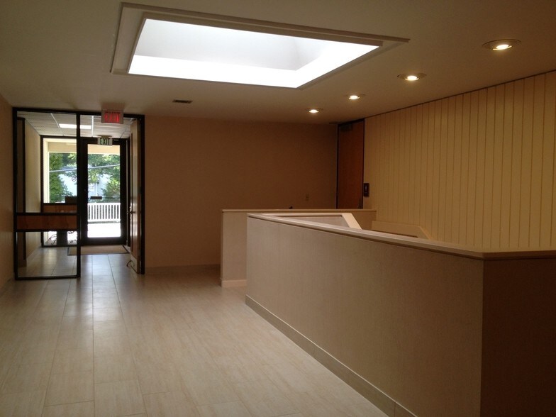 More Photos Of 3008 Anderson Dr, Raleigh Office For Lease