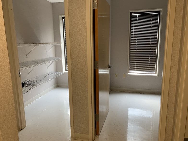 More Photos Of 144 S 8th St, Chambersburg Medical For Lease