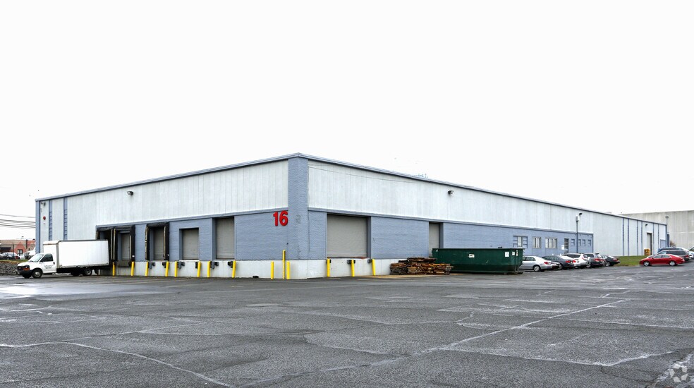 More Photos Of 16 Van Dyke Ave, New Brunswick Warehouse For Lease