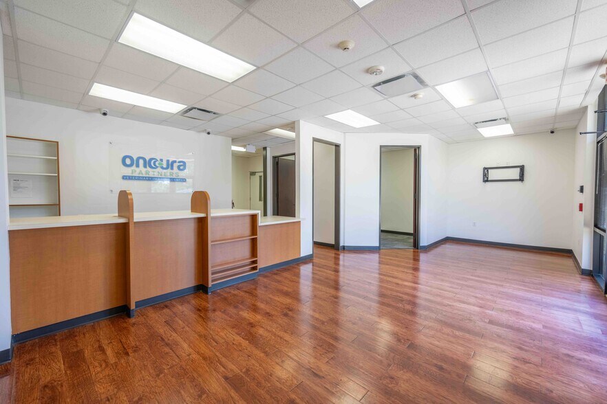 More Photos Of 8721 Highway 6, Missouri City Medical For Lease