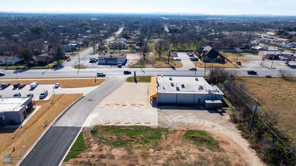 More Photos Of 550 E South 11Th St, Abilene Restaurant For Sale