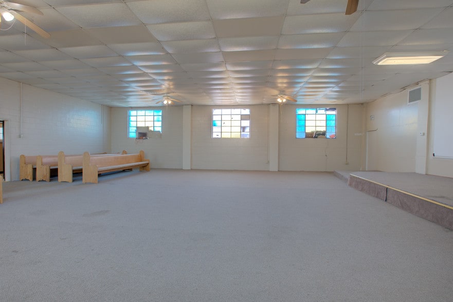 More Photos Of 332 W 8th St, Merced Religious Facility For Sale