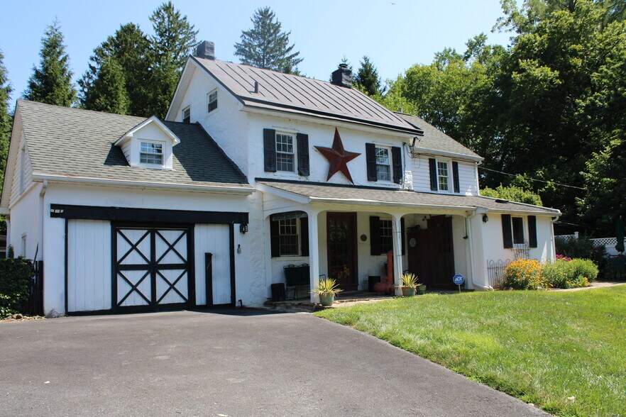 More Photos Of 547 Baltimore Pike, Glen Mills Office For Sale